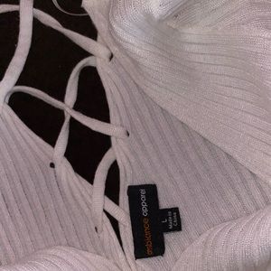 Long sleeve w/laced back